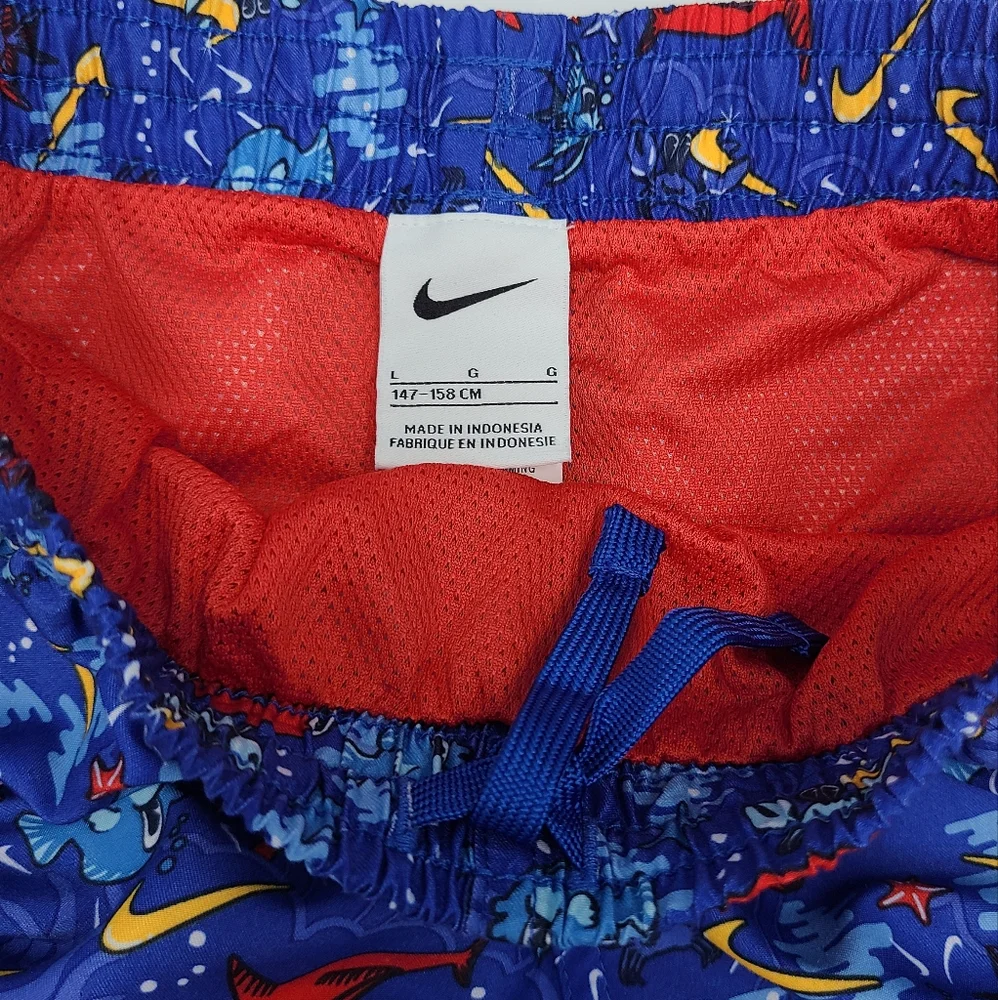 Nike blue red